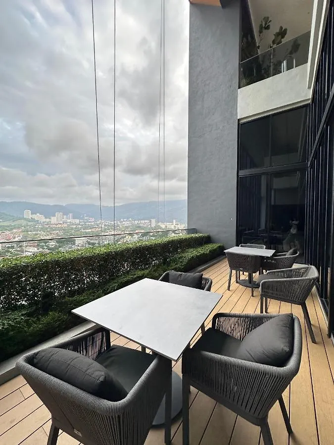 Beacon Executive Suite With Skypool 3Br 9Pax Georgetown Penang Apartament